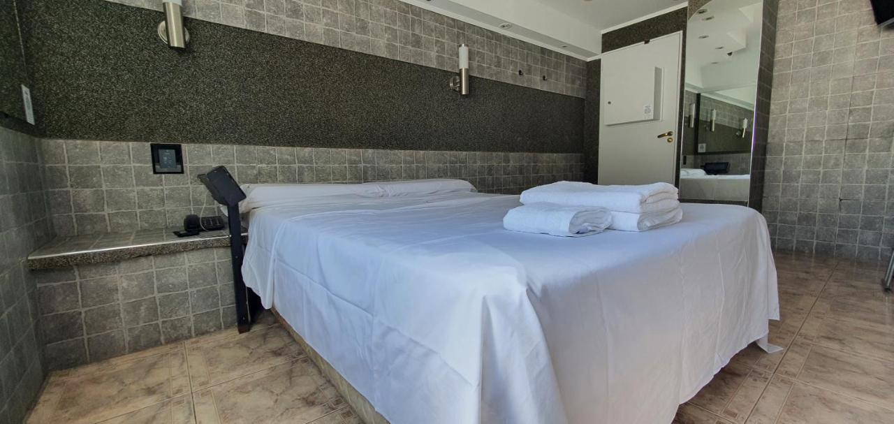 Hotel Venus Buenos Aires Luaran gambar